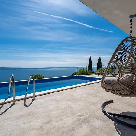 Vila Dina Jesenice * Jesenice (Split-Dalmatia)