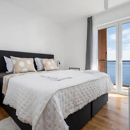 Vila Dina Jesenice Willa Jesenice (Split-Dalmatia)